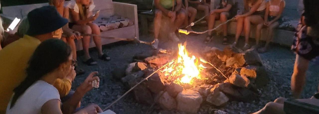 Stacaravan 6 Persoons - Camping Le Soustran Neuvic  Exteriör bild